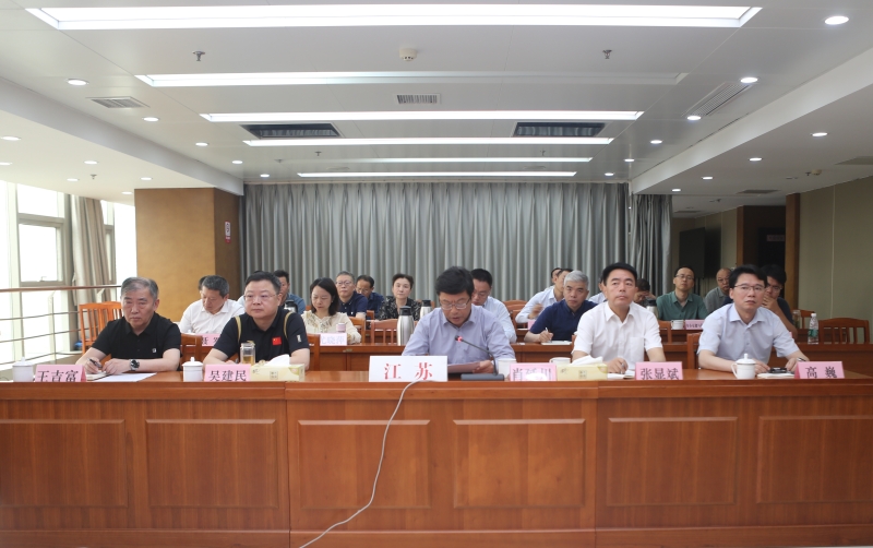 肖延川局長代表江蘇在全國夏糧收購工作視頻會議作典型發言